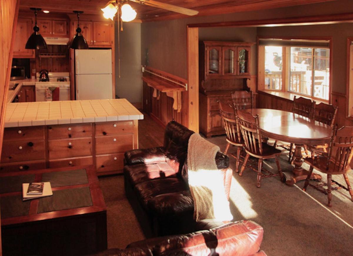 Silver Pines Lodge آيديلوايل المظهر الخارجي الصورة