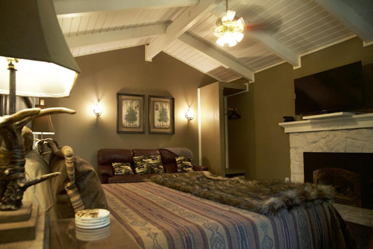 Silver Pines Lodge آيديلوايل المظهر الخارجي الصورة