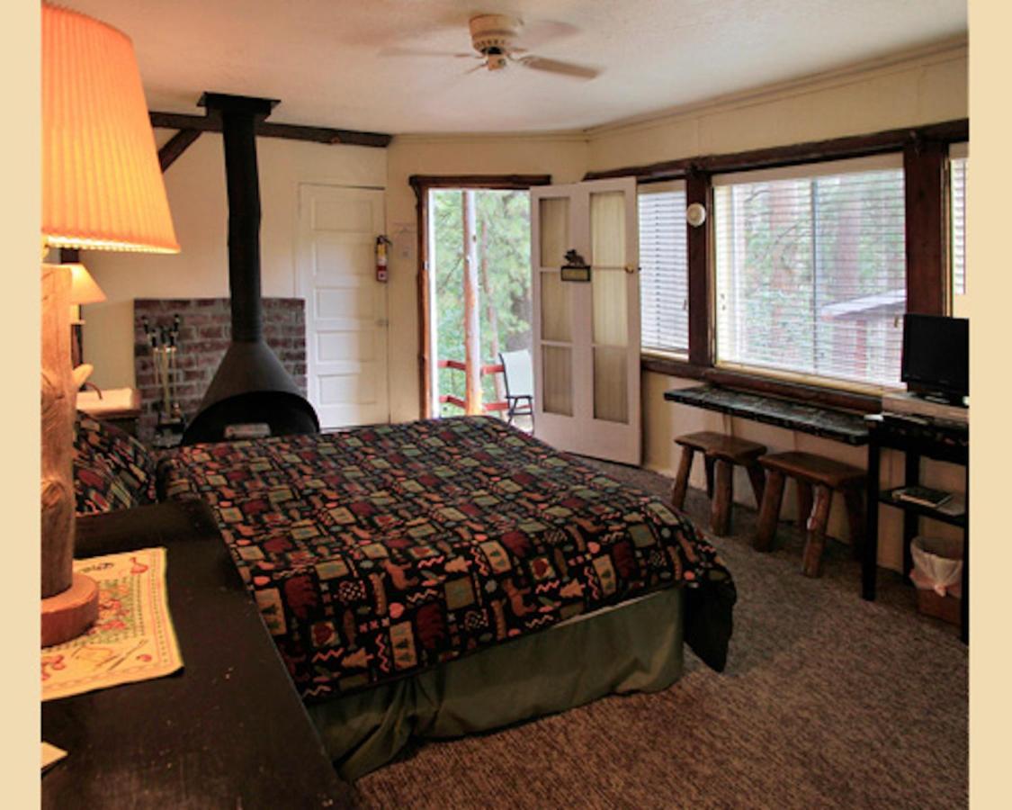 Silver Pines Lodge آيديلوايل المظهر الخارجي الصورة
